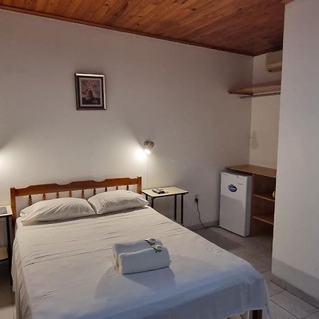 Hotel Golondrina Filadelfia Esterno foto