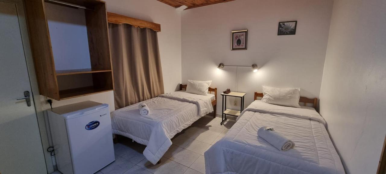 Hotel Golondrina Filadelfia Esterno foto