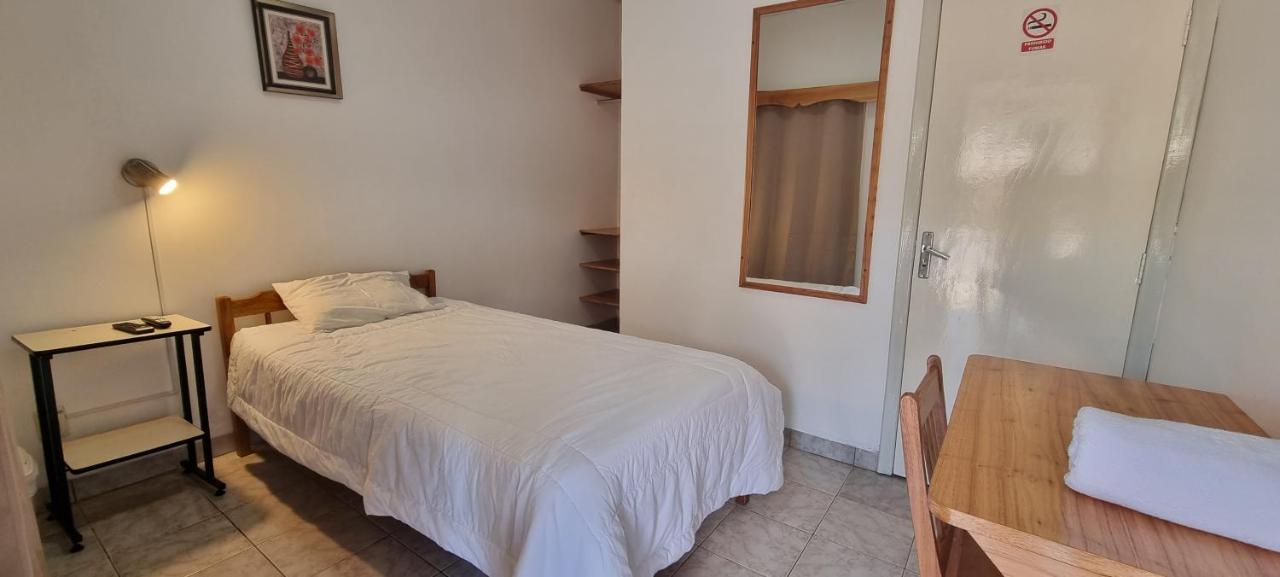 Hotel Golondrina Filadelfia Esterno foto