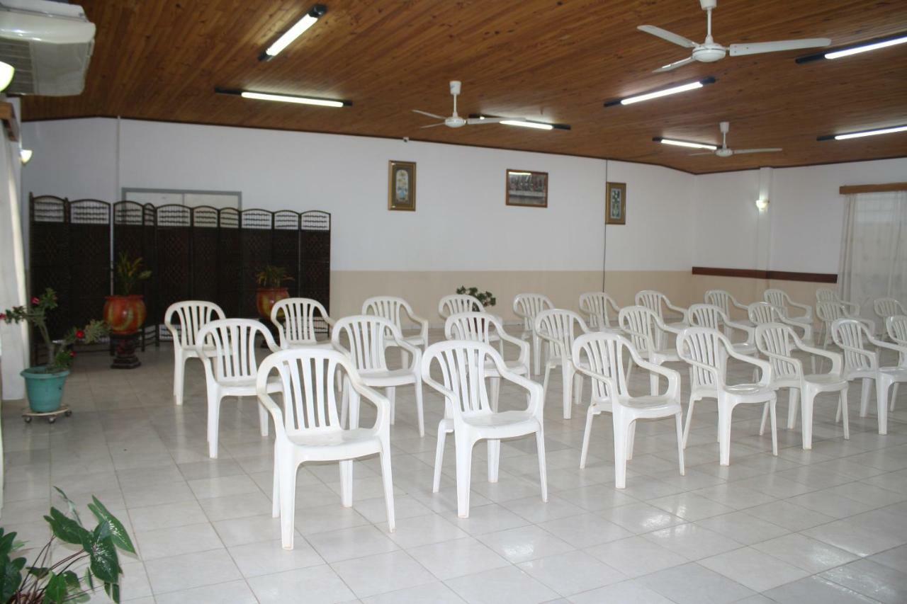 Hotel Golondrina Filadelfia Esterno foto